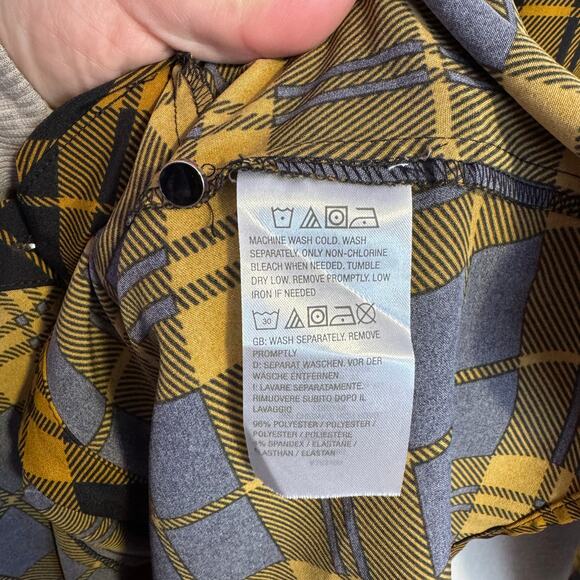 Susan Graver Size M Black Yellow Plaid Button Up Blouse Shirt Uneven Hem - Picture 8 of 12
